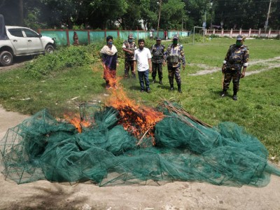ভাঙ্গায় বিপুল পরিমান চায়না দুয়ারি জাল জব্দ-জরিমানা